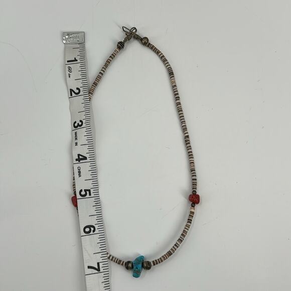 Vintage native made turquoise coral and shell beaded choker necklace - Picture 5 of 5